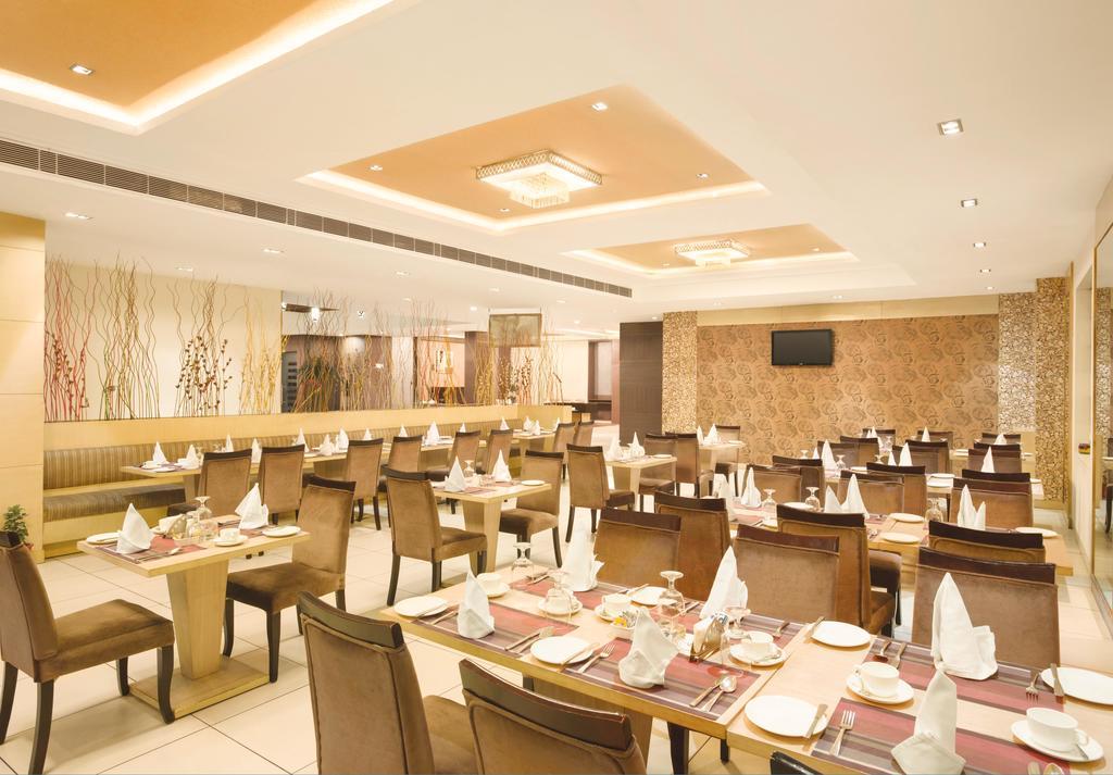 Days Hotel By Wyndham Neemrana Exterior foto