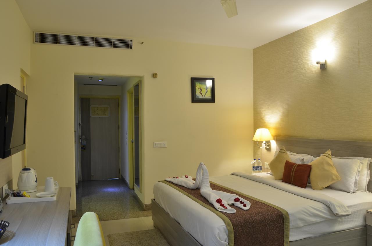 Days Hotel By Wyndham Neemrana Exterior foto