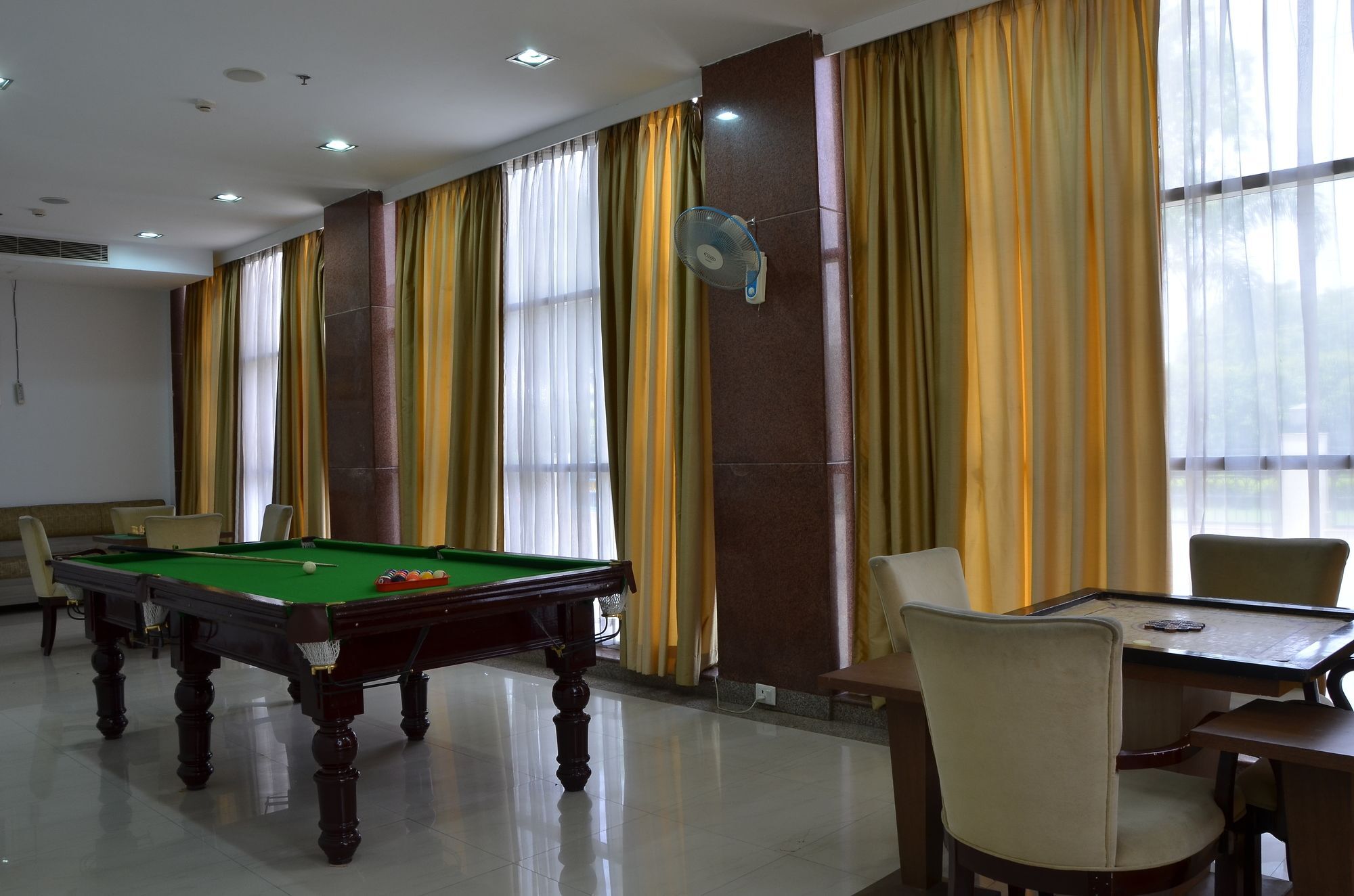 Days Hotel By Wyndham Neemrana Exterior foto