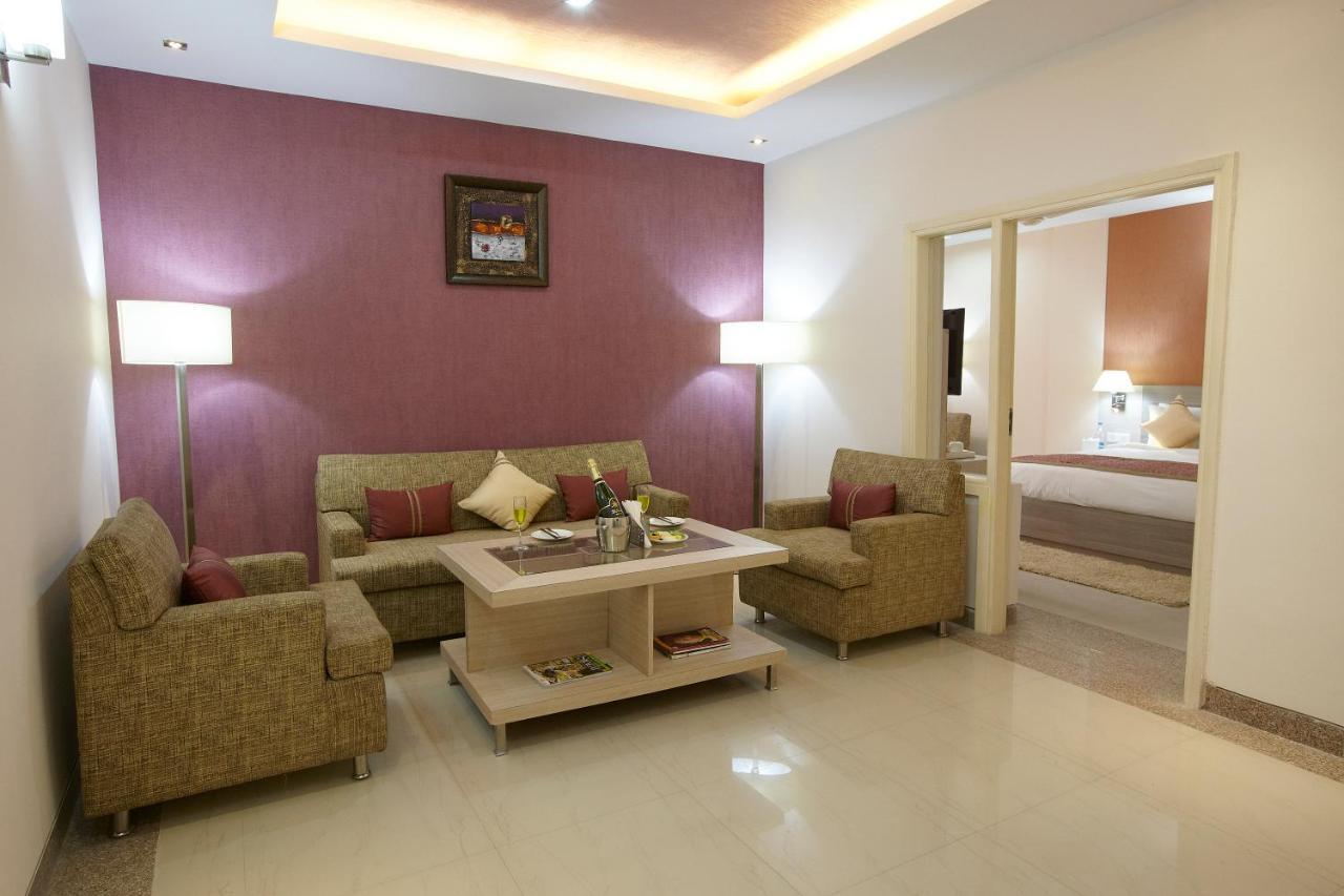 Days Hotel By Wyndham Neemrana Exterior foto